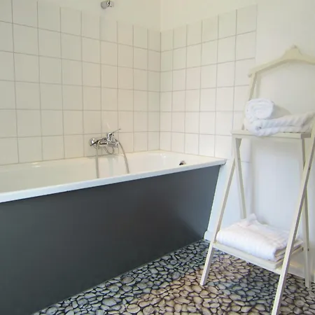 Feriehus Luxury Castle, Basse-bodeux, Cleaning Included *