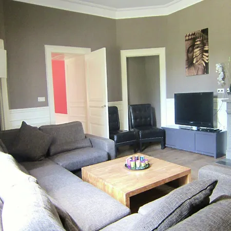 Luxury Castle, Basse-bodeux, Cleaning Included Dom wakacyjny