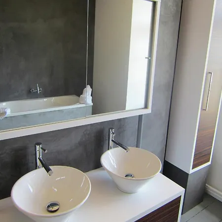 Luxury Castle, Basse-bodeux, Cleaning Included Feriehus *