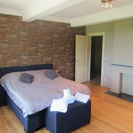 Luxury Castle, Basse-bodeux, Cleaning Included Feriehus